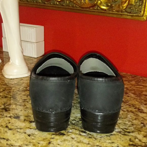 927 Leather Clogs by Italian Shoemakers - Picture 4 of 6